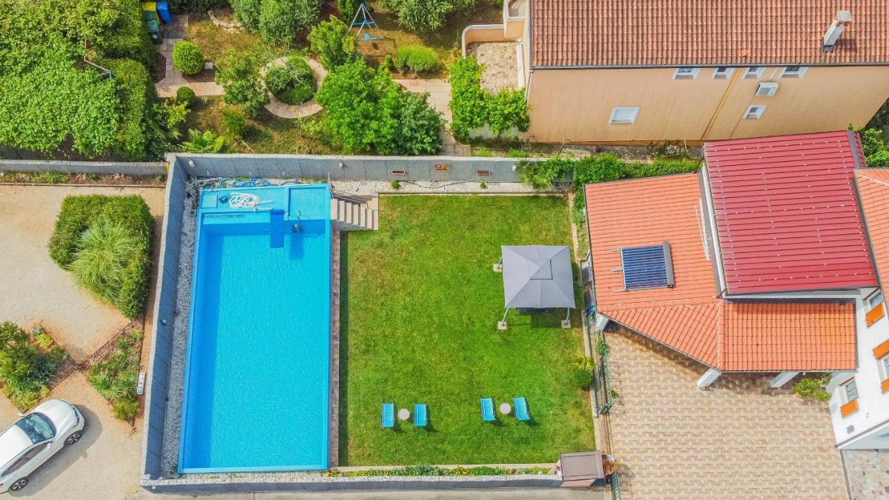 Pension Nina Umag Exterior photo