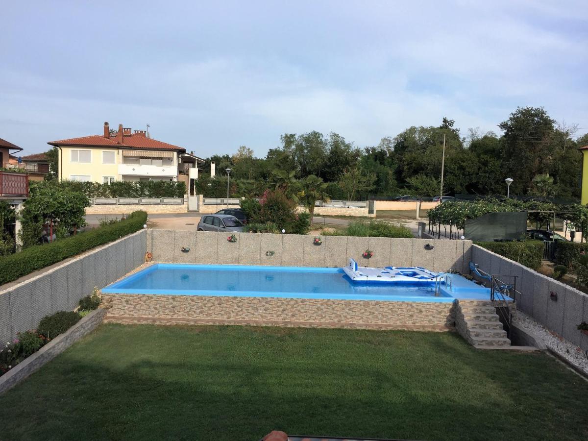 Pension Nina Umag Exterior photo