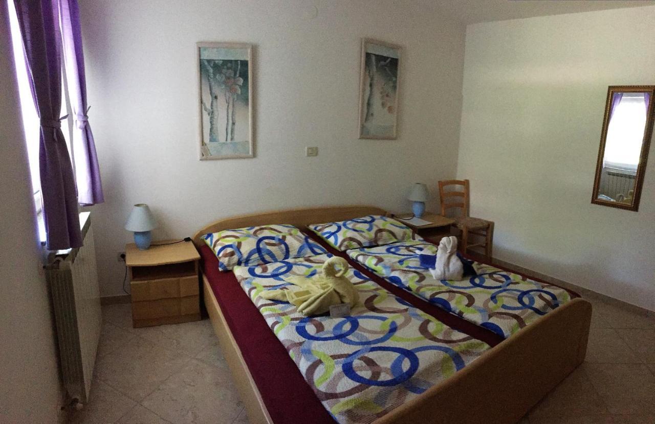 Pension Nina Umag Exterior photo