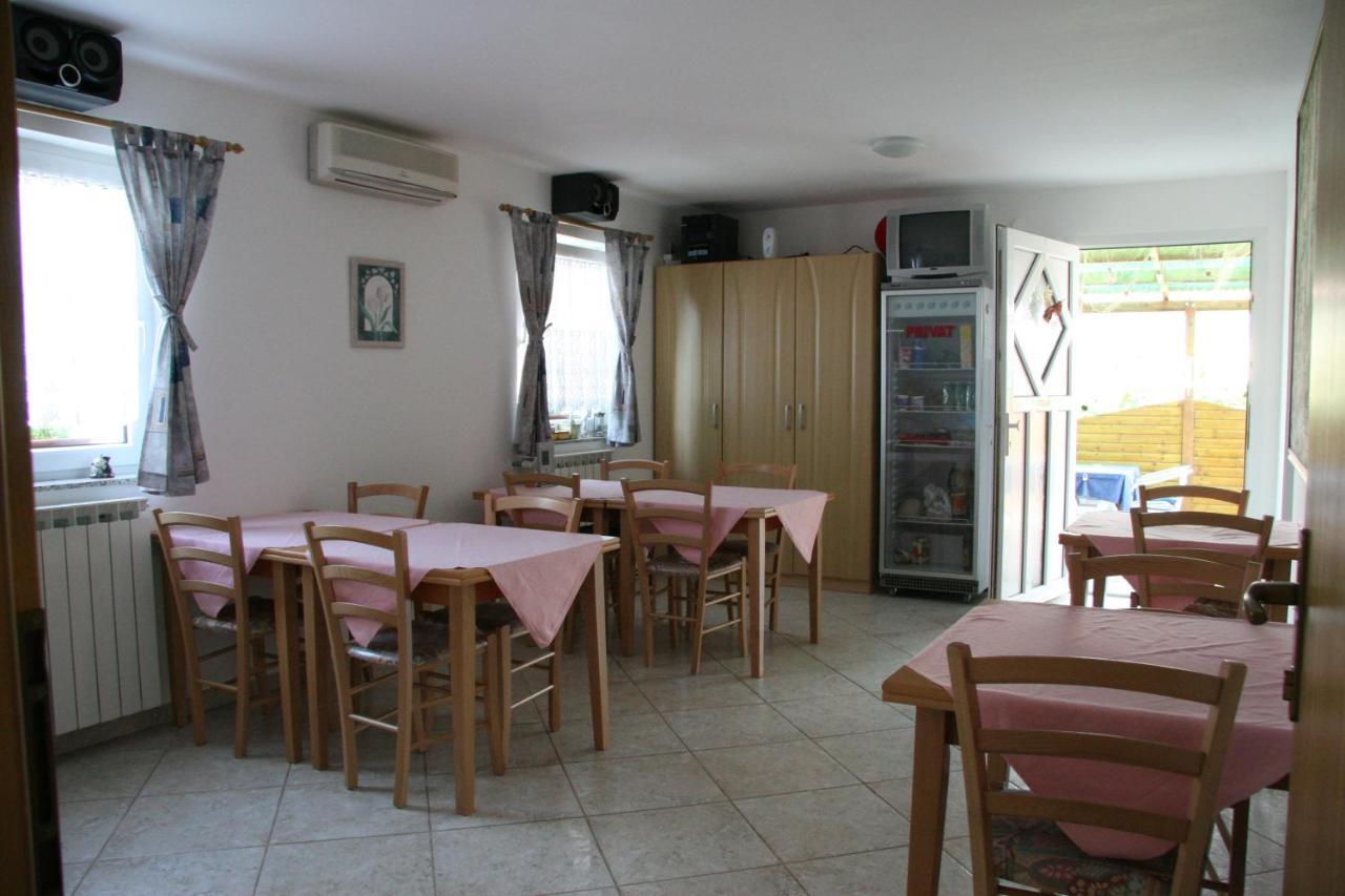 Pension Nina Umag Exterior photo