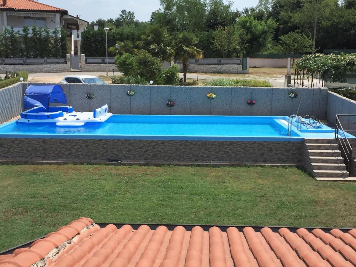 Pension Nina Umag Exterior photo