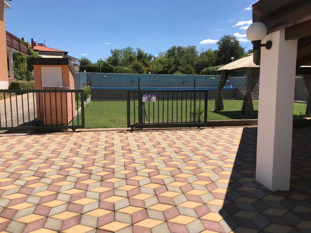 Pension Nina Umag Exterior photo